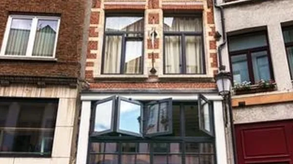 1755520121-Voorgevel - foto 1